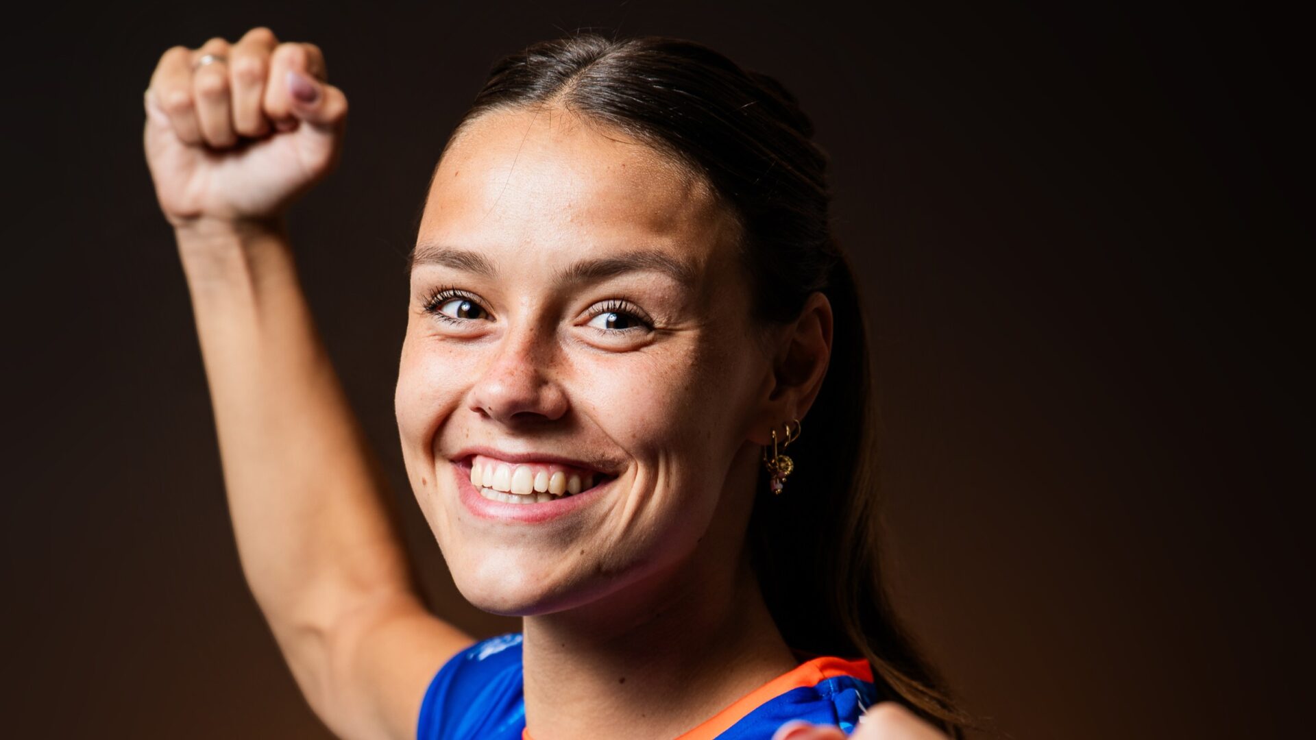 Annelie revalideert van haar kruisbandblessure: ‘Naast fysiek, wil ik er straks ook mentaal klaar voor zijn’