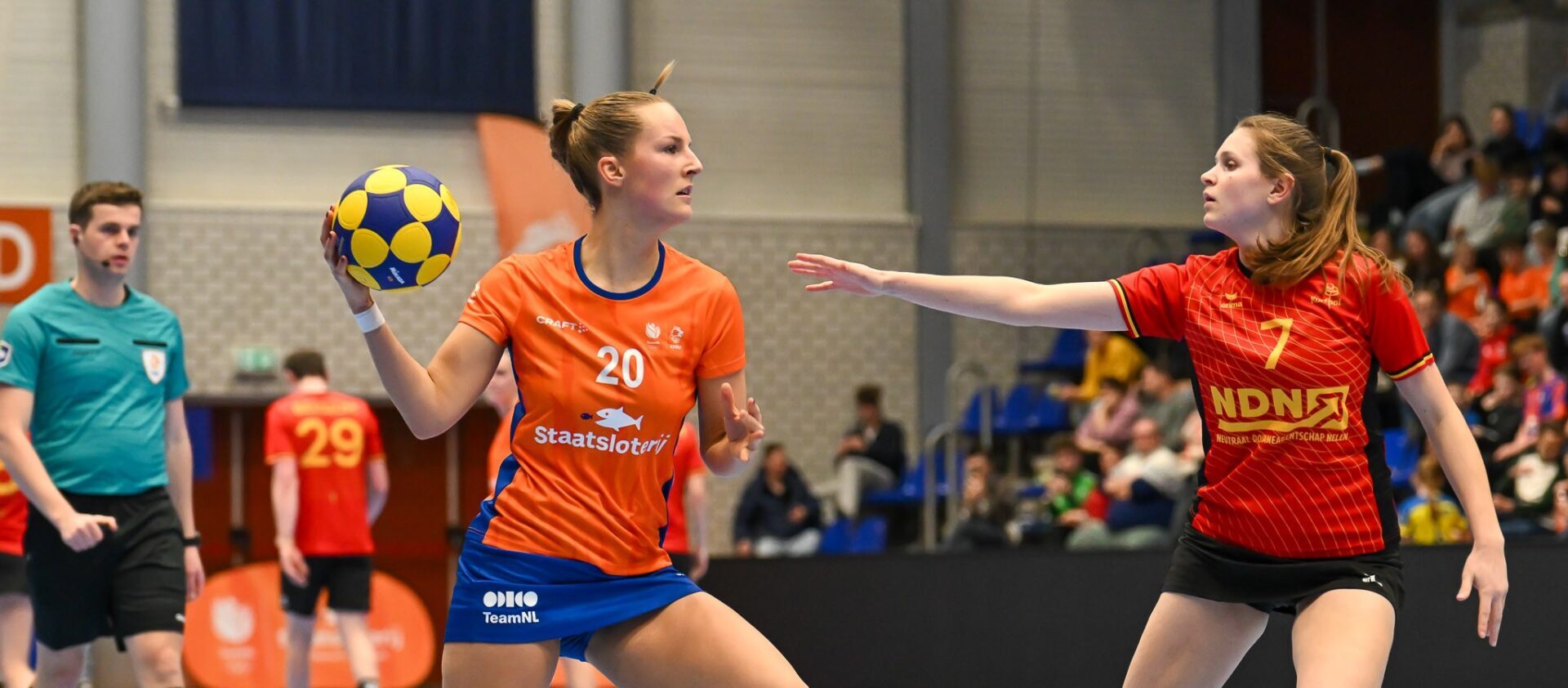 Roos Scherrenburg met TeamNL Korfbal op de Korfbal Challenge: ‘Wel heel speciaal om hier te staan’