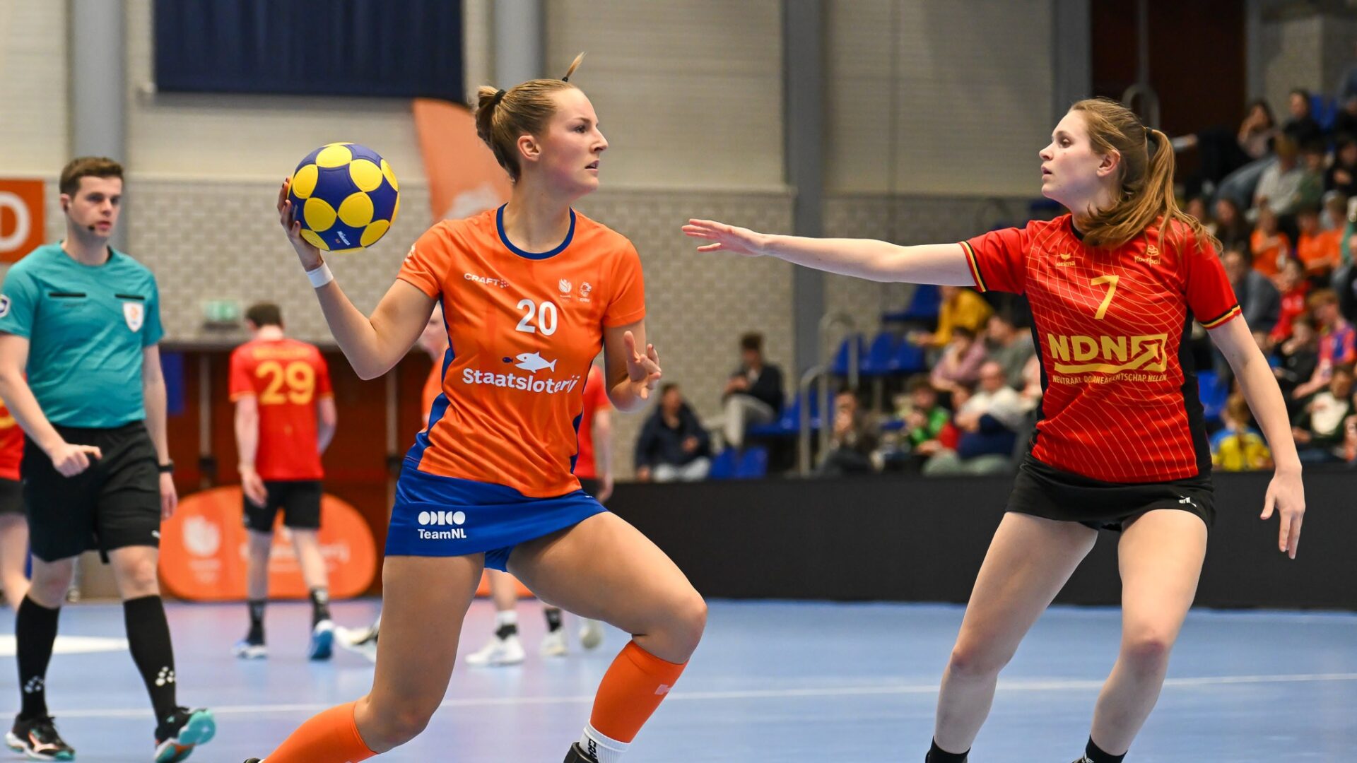 Roos Scherrenburg met TeamNL Korfbal op de Korfbal Challenge: ‘Wel heel speciaal om hier te staan’